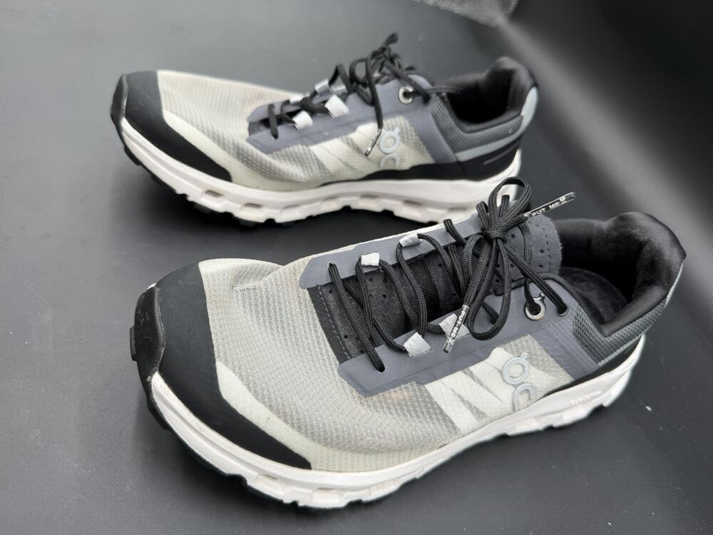 On Cloudvista Running Shoes Women’s Size 8.5 Gray/black/white